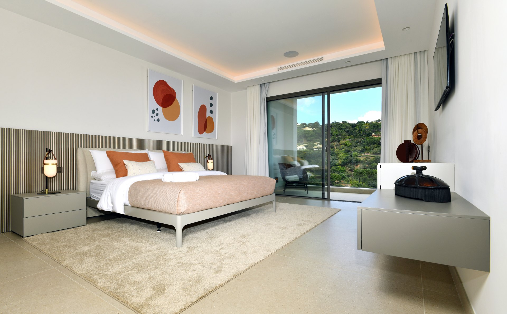 Un retiro de lujo en las montañas de Benahavís con vistas al mar