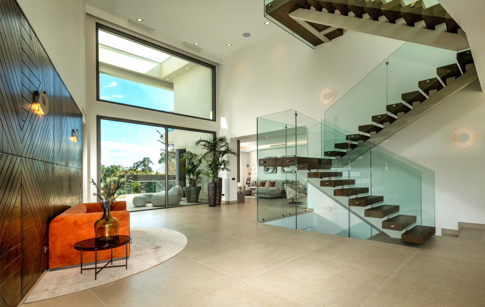 Un retiro de lujo en las montañas de Benahavís con vistas al mar