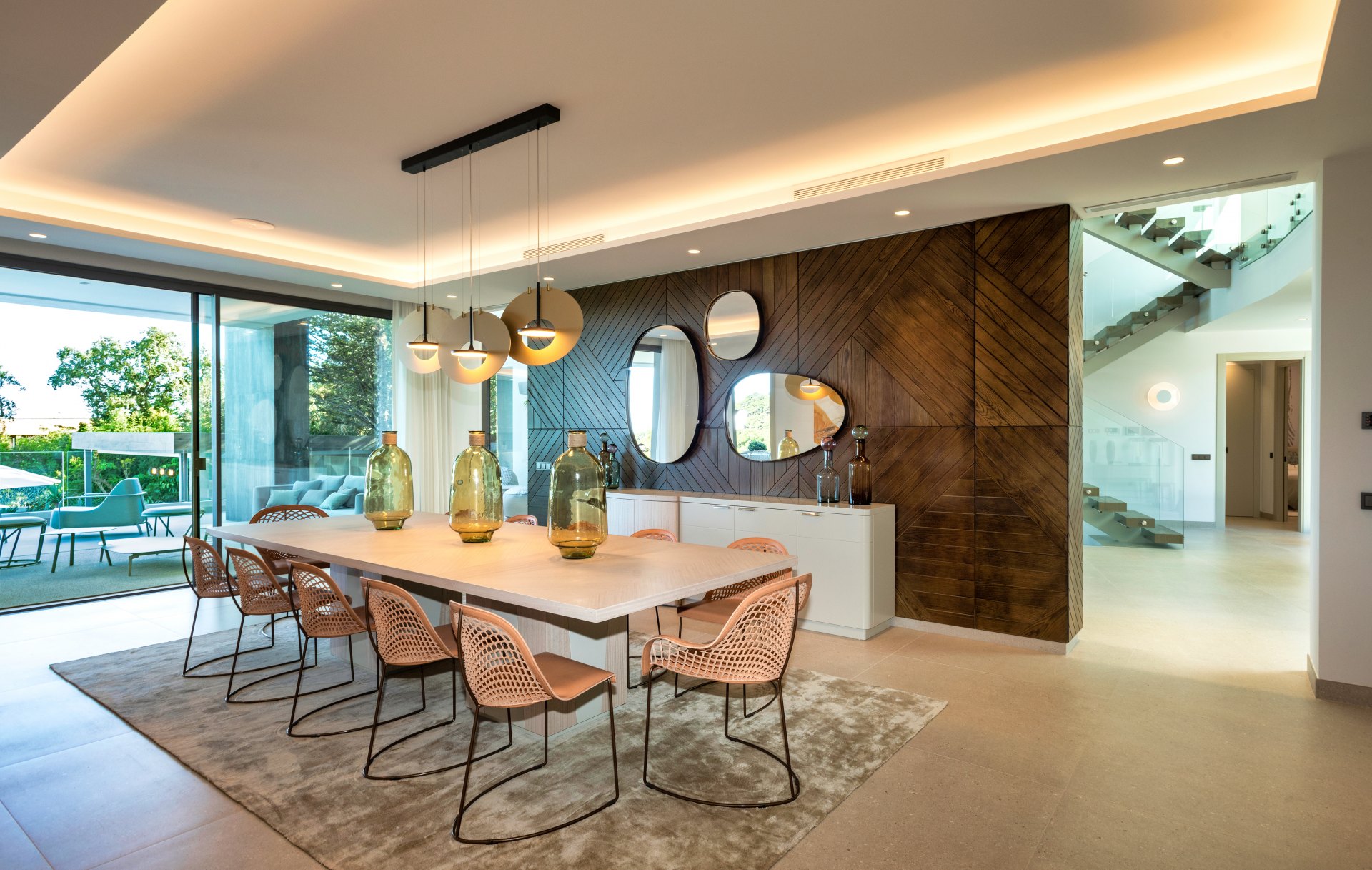 Un retiro de lujo en las montañas de Benahavís con vistas al mar