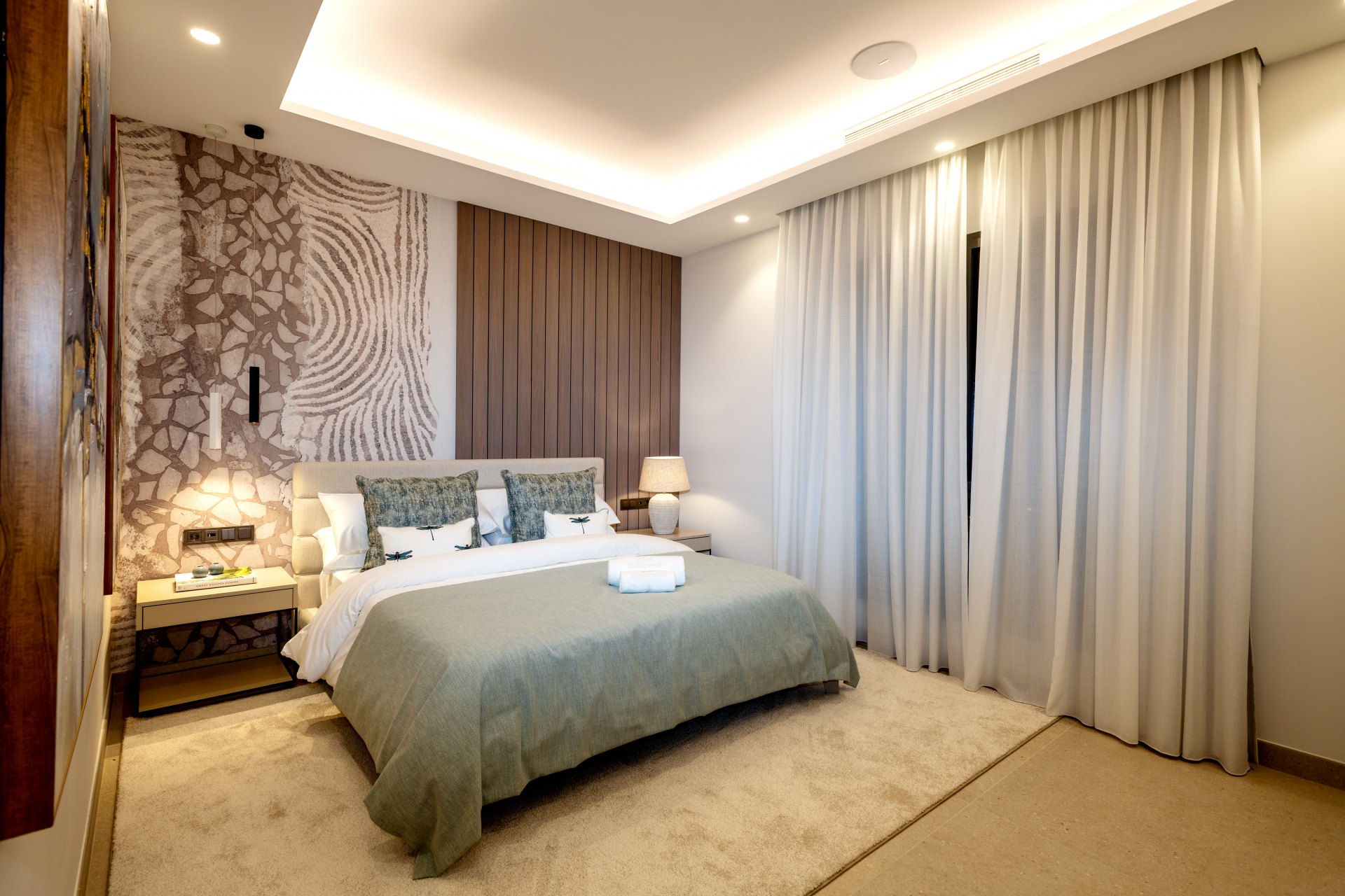 Un retiro de lujo en las montañas de Benahavís con vistas al mar