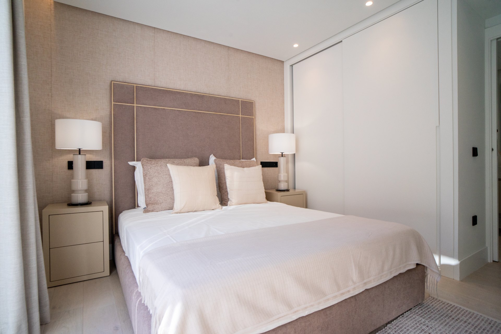 Spacious and modern villa in Las Brisas Golf, Nueva Andalucia