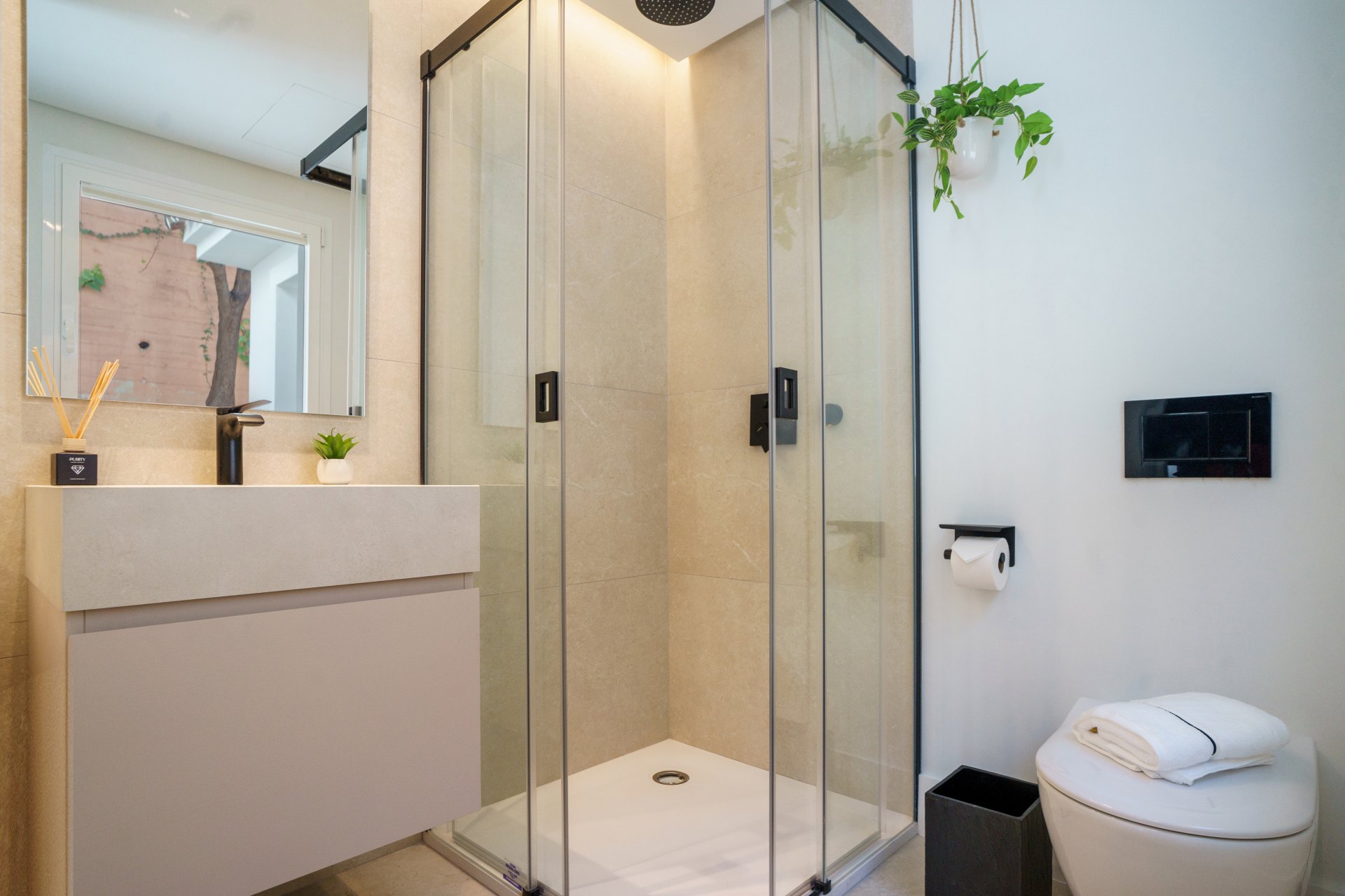 Spacious and modern villa in Las Brisas Golf, Nueva Andalucia