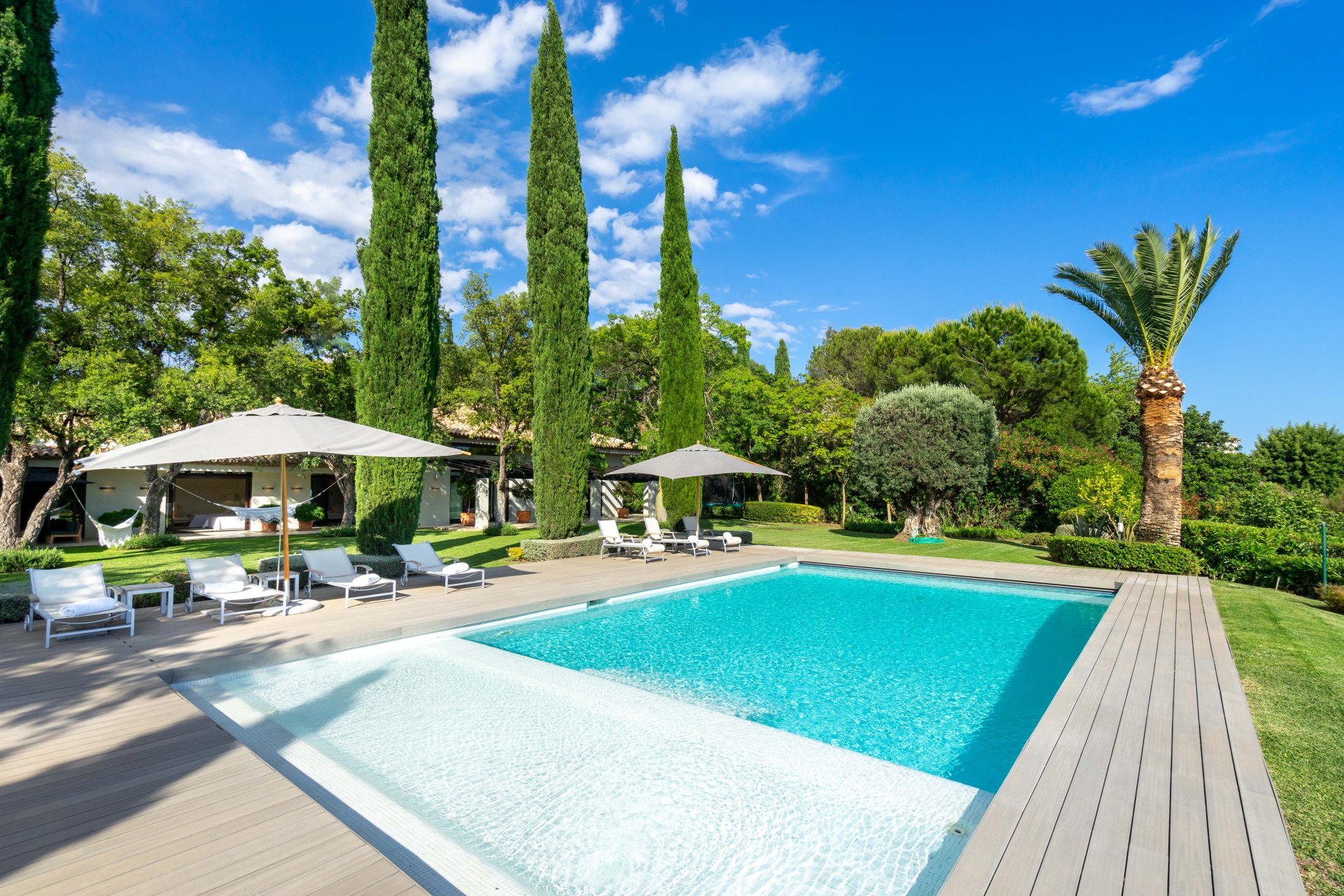 Enorme casa familiar en privilegiada zona residencial La Zagaleta