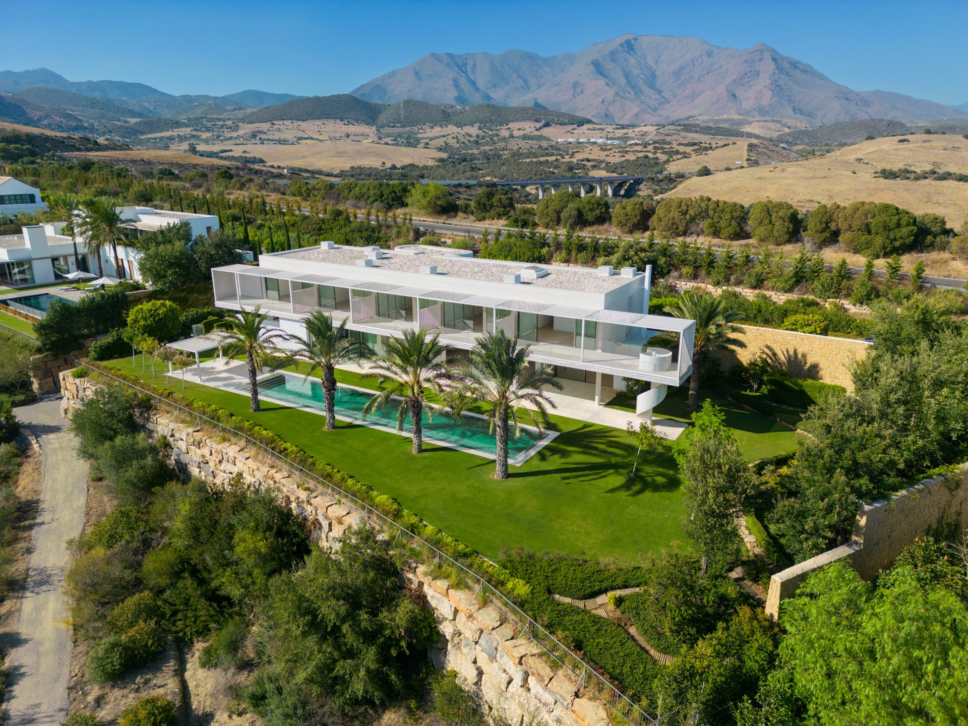 Luxury villa next to golf course in Finca Cortesín