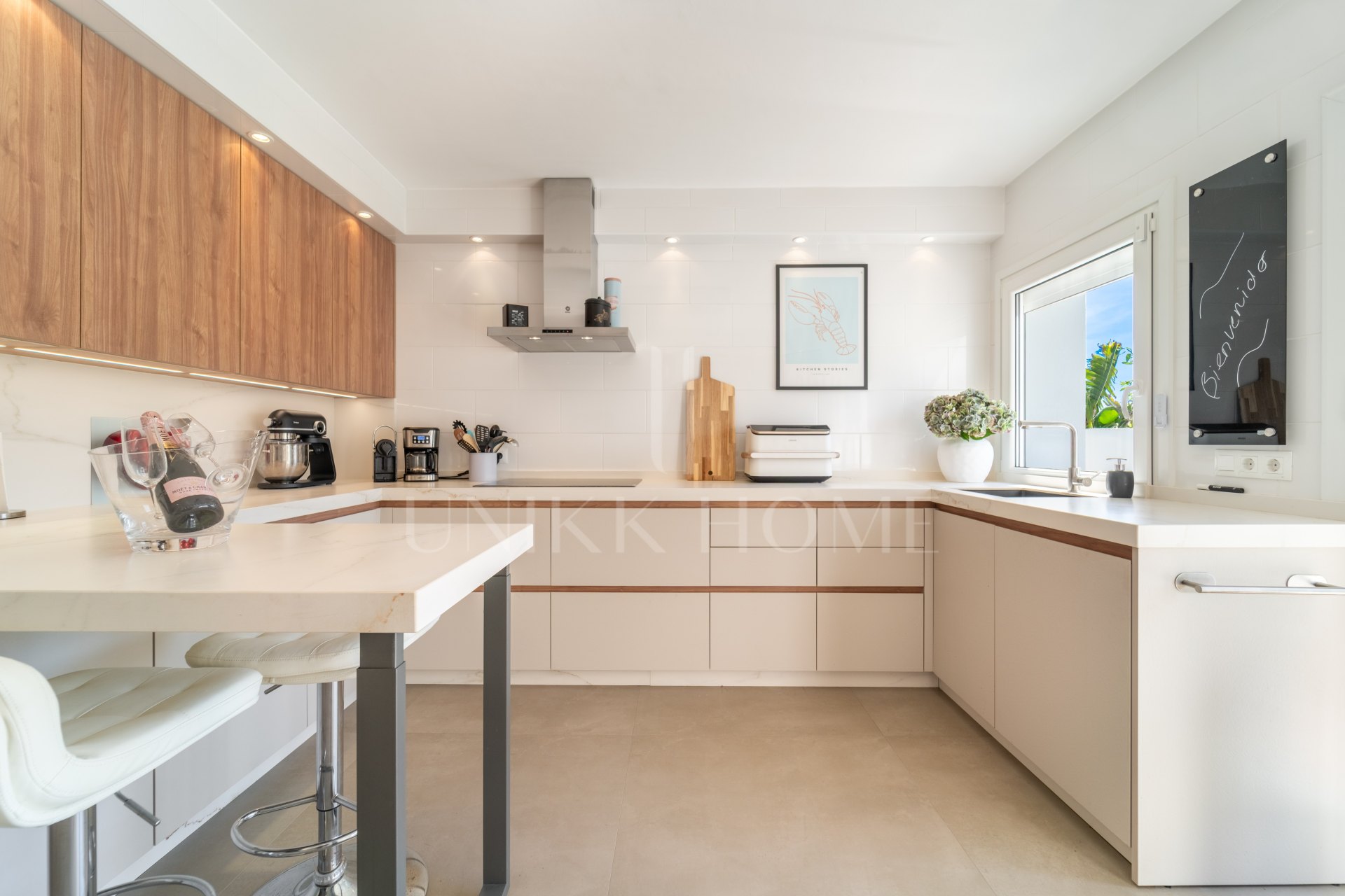SOUTH-FACING FAMILY VILLA WITH PRIVATE POOL IN MIJAS COSTA