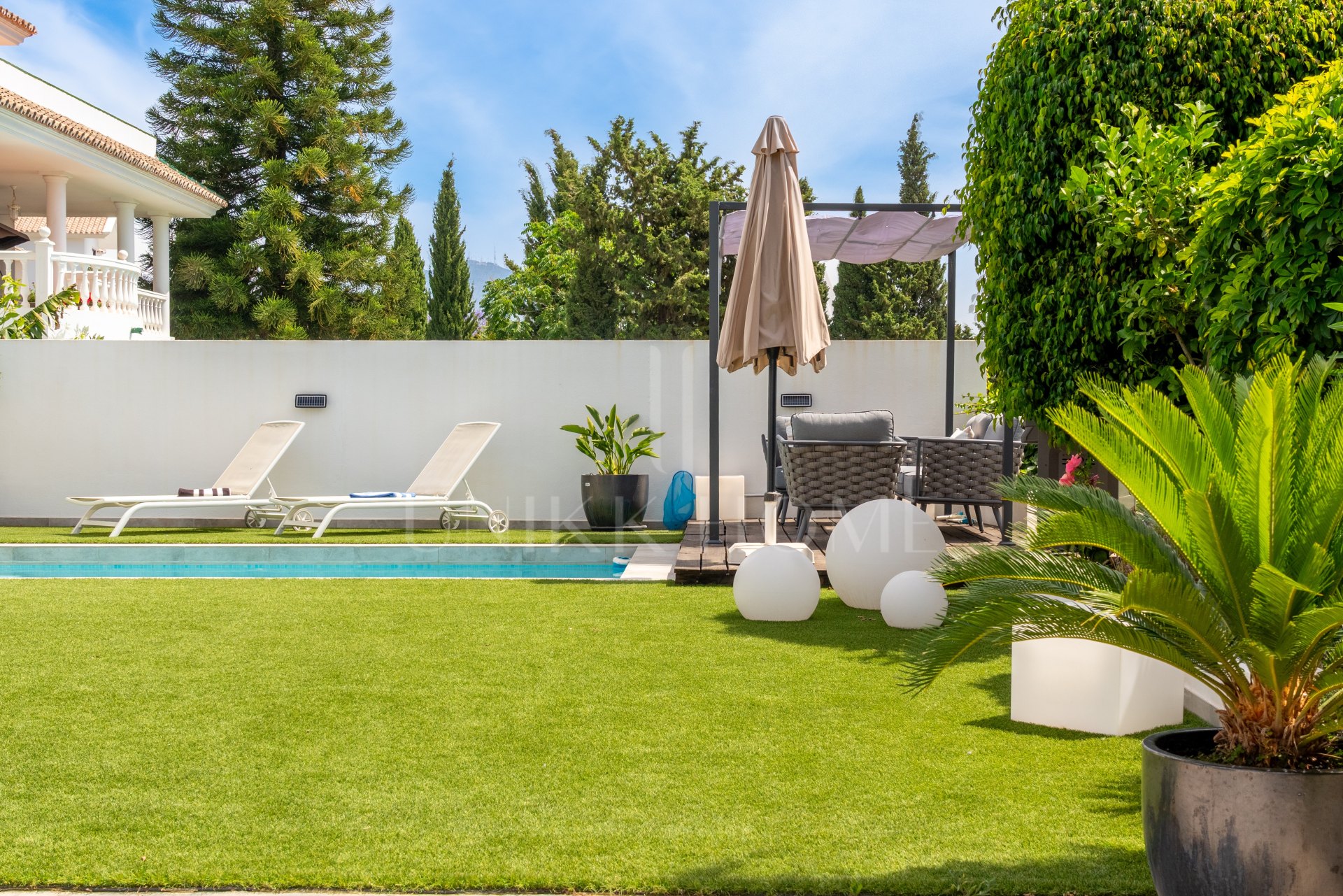 SOUTH-FACING FAMILY VILLA WITH PRIVATE POOL IN MIJAS COSTA
