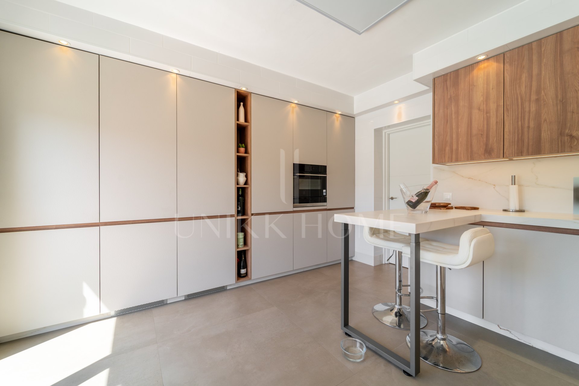 SOUTH-FACING FAMILY VILLA WITH PRIVATE POOL IN MIJAS COSTA