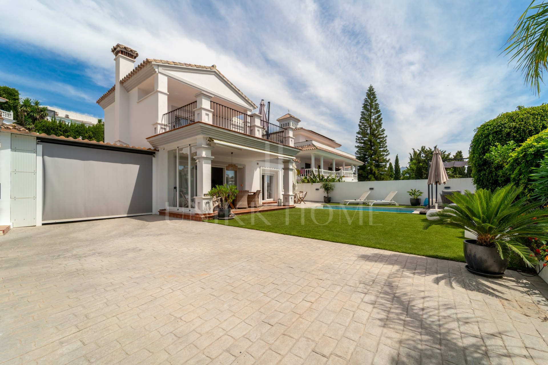 SOUTH-FACING FAMILY VILLA WITH PRIVATE POOL IN MIJAS COSTA