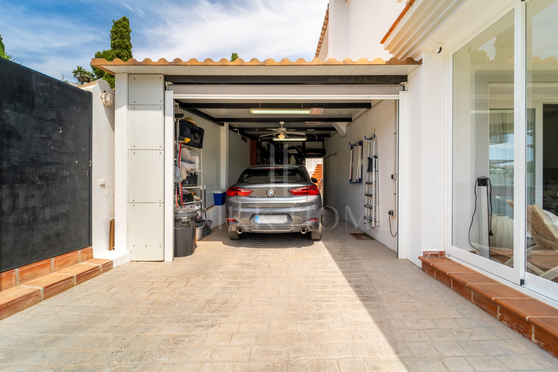 SOUTH-FACING FAMILY VILLA WITH PRIVATE POOL IN MIJAS COSTA