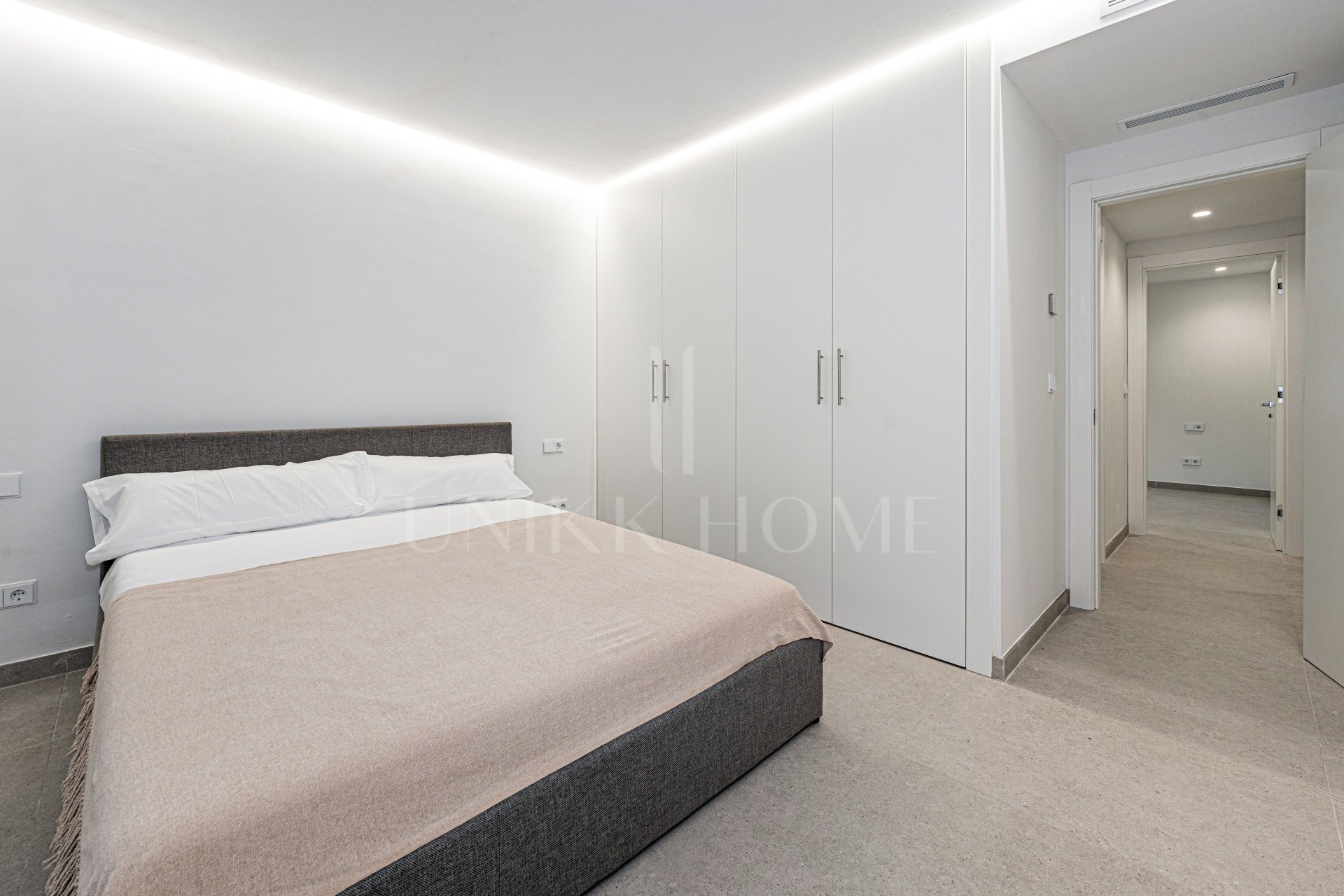 Ground floor apartment with large terrace and garden