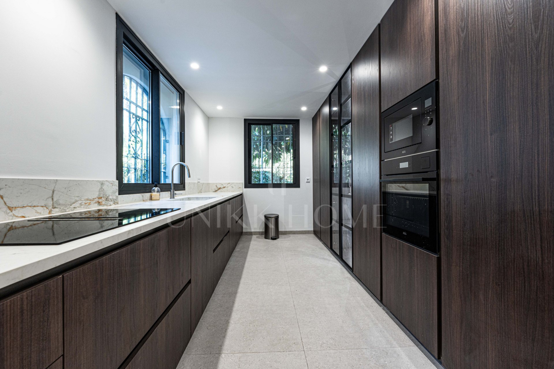 Ground floor apartment with large terrace and garden