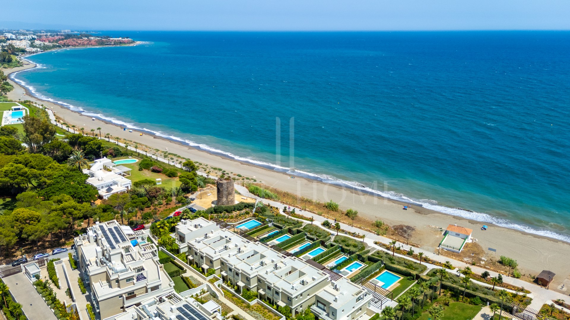 Luxury house on first beach line in Velaya