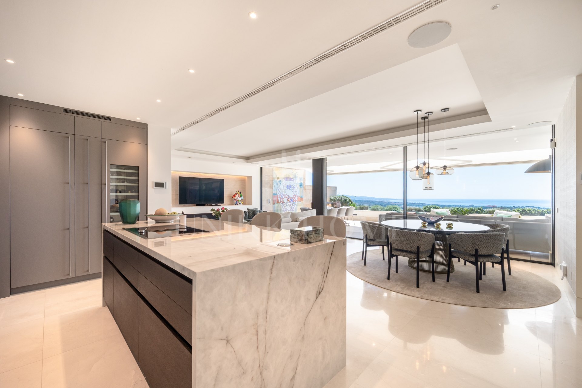 ELEGANCIA MODERNA Y VISTAS AL MAR EN UNA DE LAS ZONAS MÁS EXCLUSIVAS DE LA QUINTA