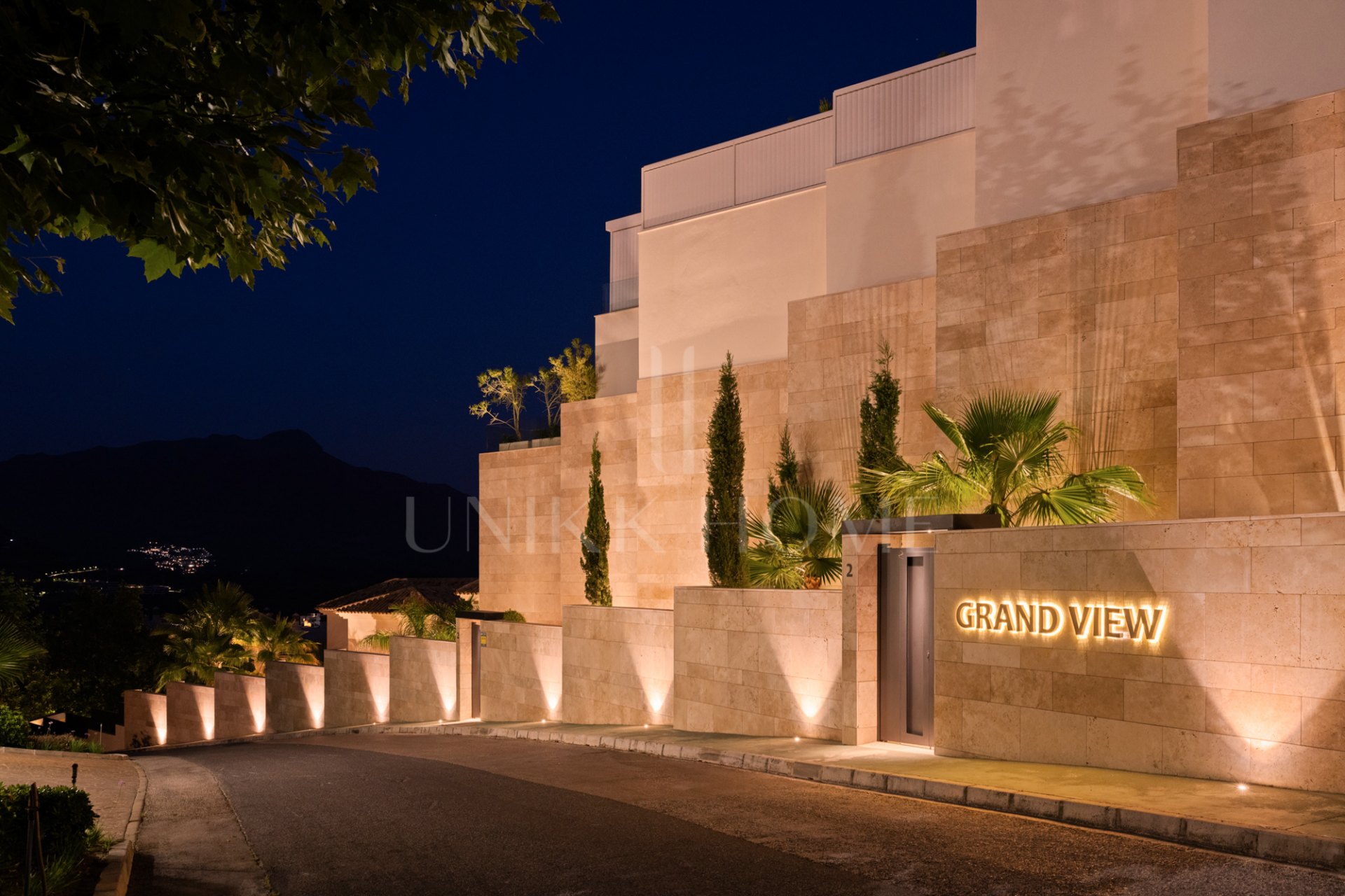 ELEGANCIA MODERNA Y VISTAS AL MAR EN UNA DE LAS ZONAS MÁS EXCLUSIVAS DE LA QUINTA