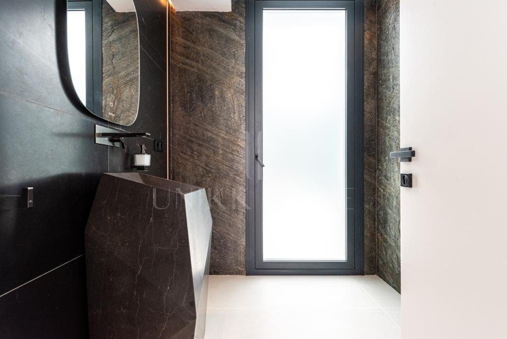 Luxury villa for sale in el Paraiso alto with amazing views