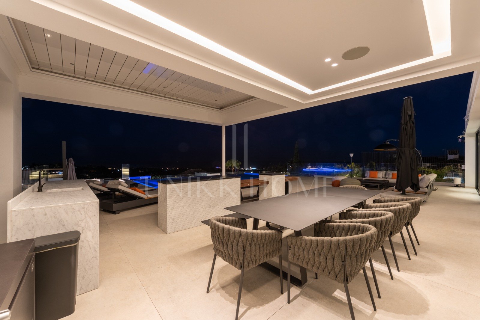 Luxury villa for sale in el Paraiso alto with amazing views