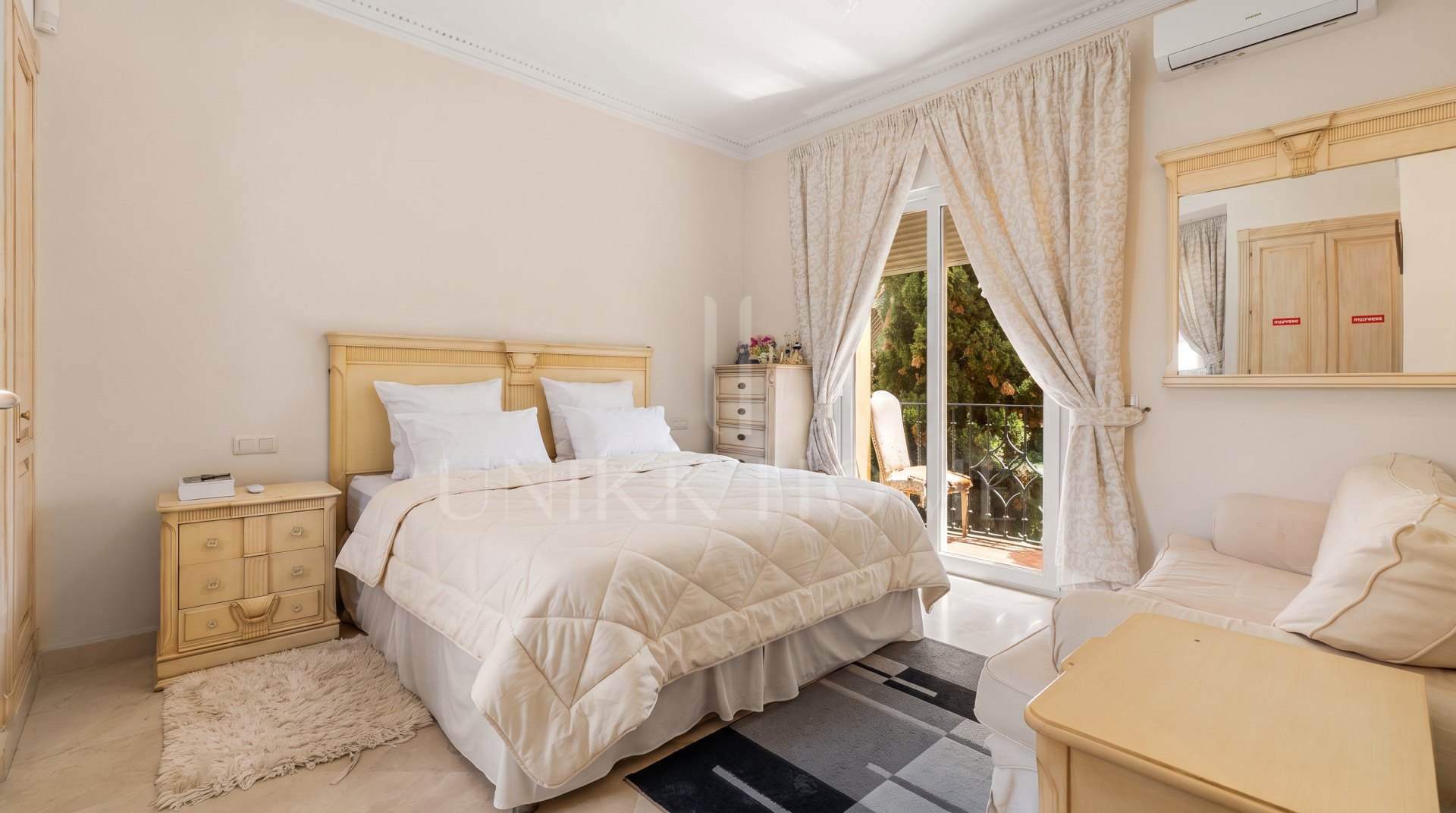 Elegante Villa En Venta en Nueva Andalucia, Marbella