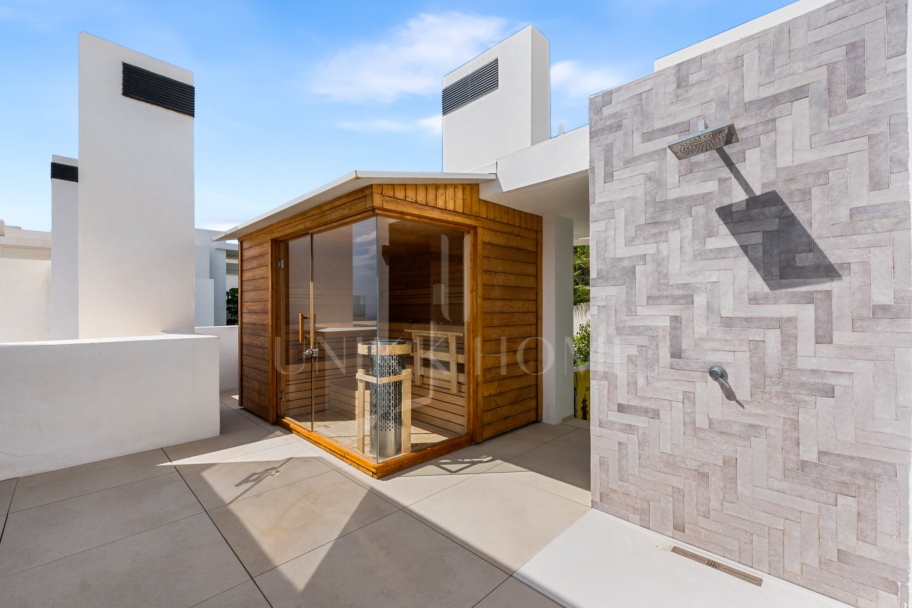 Ático Panorámico con Enorme Terraza y Vistas al Mar en Venta en Palo Alto, Marbella