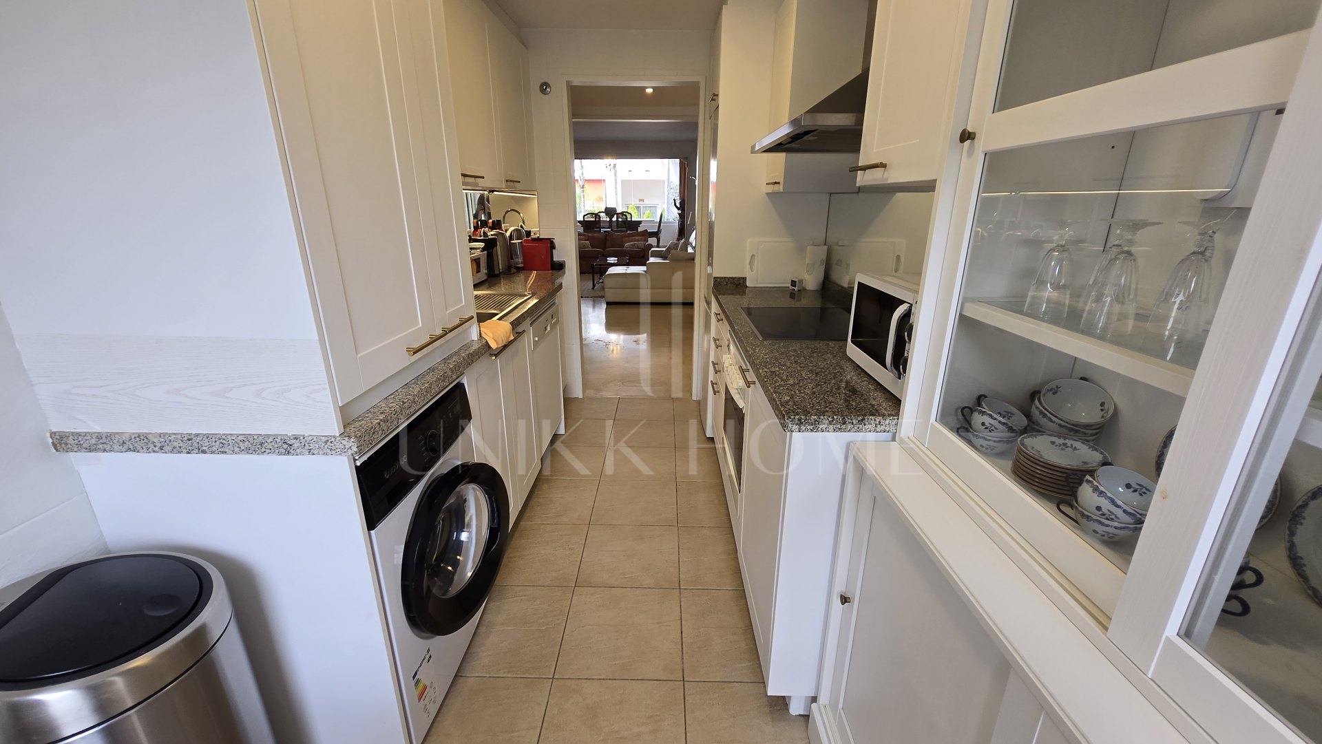 Beachside Apartment in Las Cañas Beach, Marbella Golden Mile