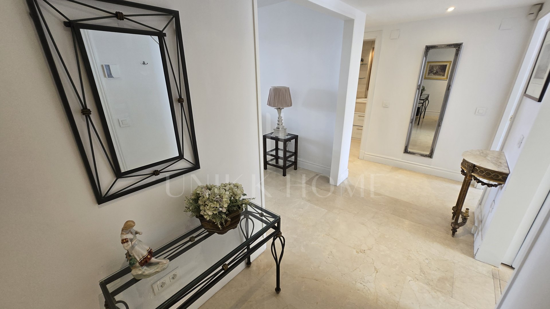 Beachside Apartment in Las Cañas Beach, Marbella Golden Mile