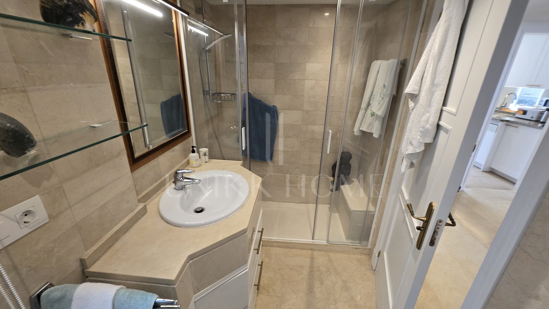 Beachside Apartment in Las Cañas Beach, Marbella Golden Mile
