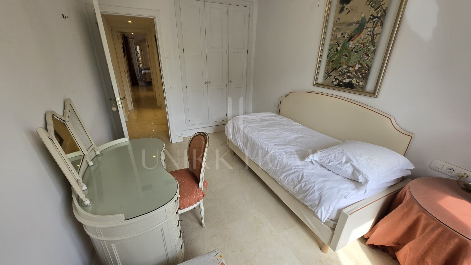 Beachside Apartment in Las Cañas Beach, Marbella Golden Mile