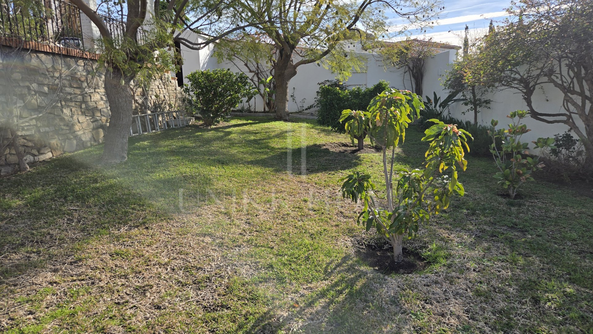 Charming traditional style Villa with Panoramic Sea Views and guest apartment in Puerto Romano, Estepona