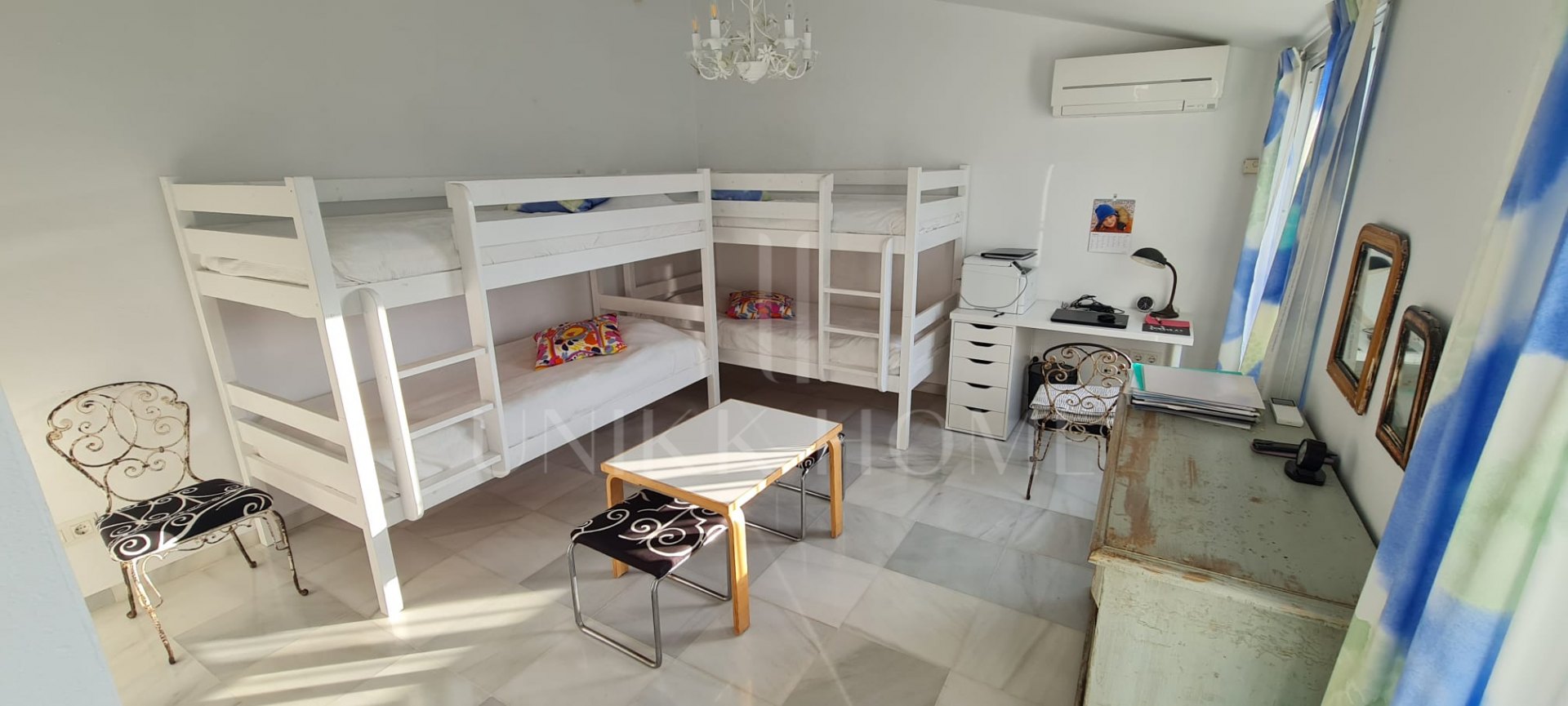 Encantadora villa con vistas panorámicas al mar en Puerto Romano, Estepona