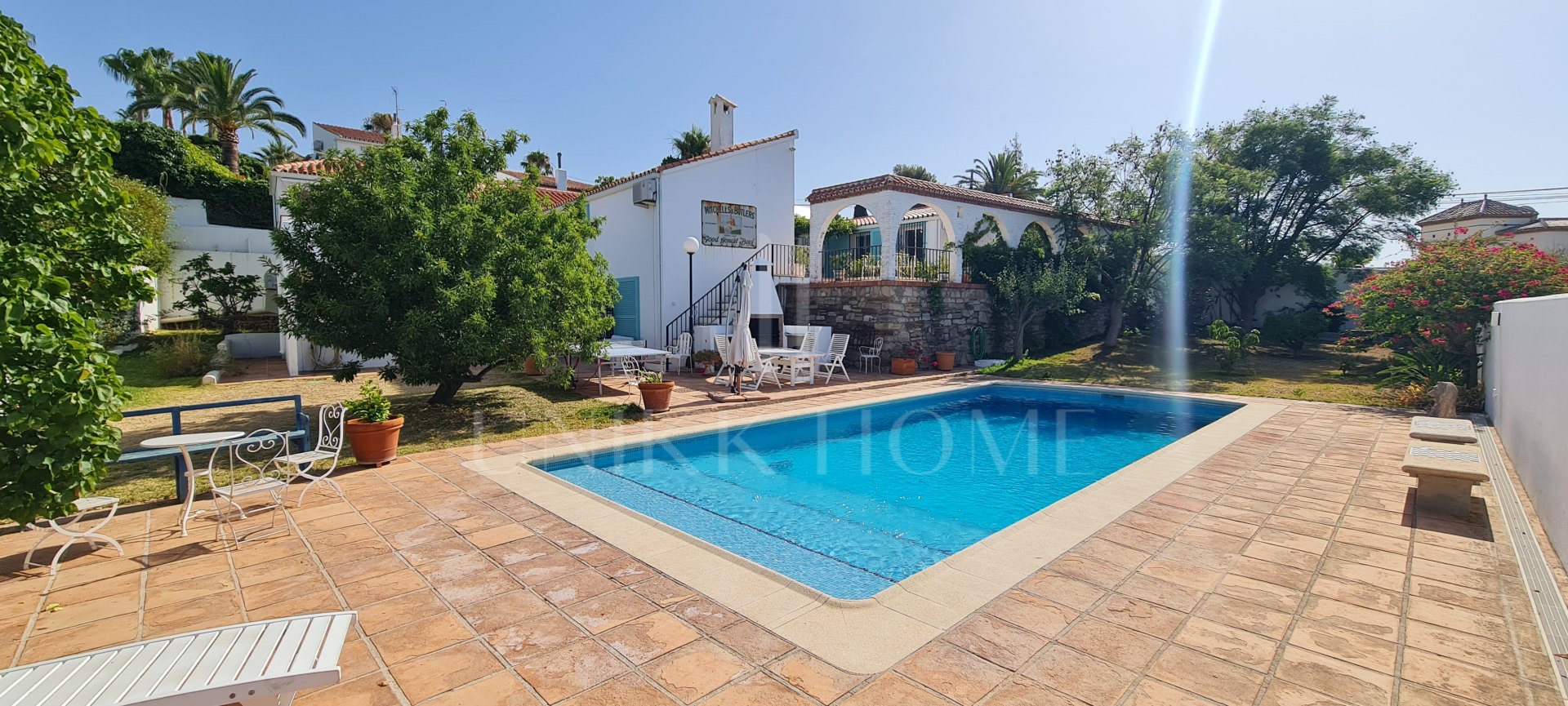 Villa con vistas panorámicas en Puerto Romano, Estepona