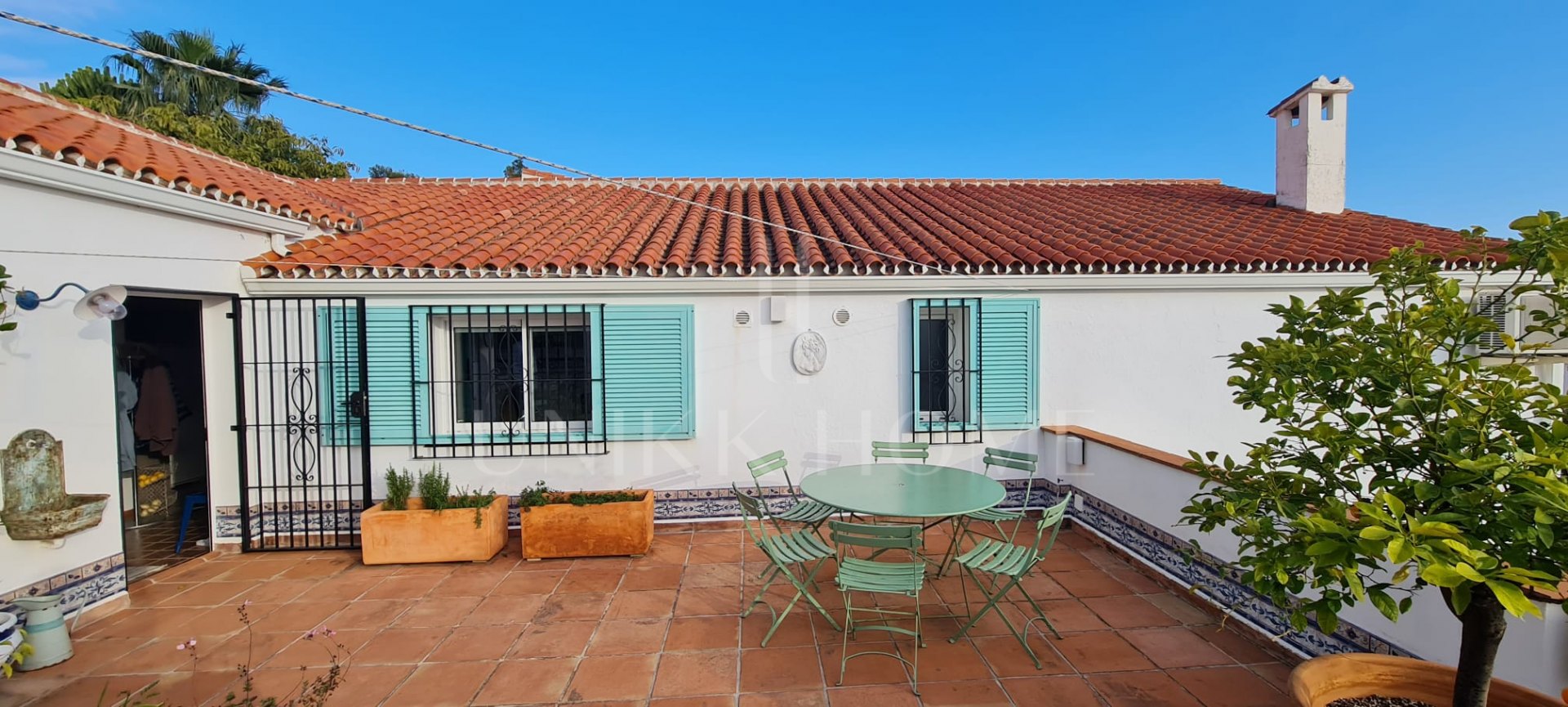 Encantadora villa con vistas panorámicas al mar en Puerto Romano, Estepona