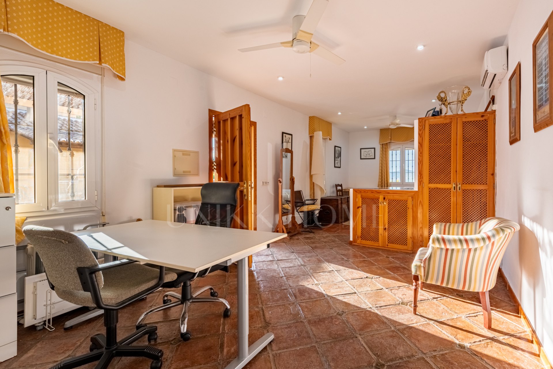 EXCLUSIVE LUXURY ESTATE WITH GUEST HOUSE, GYM, TENNIS COURT AND PANORAMIC VIEWS IN ALHAURÍN DE LA TORRE