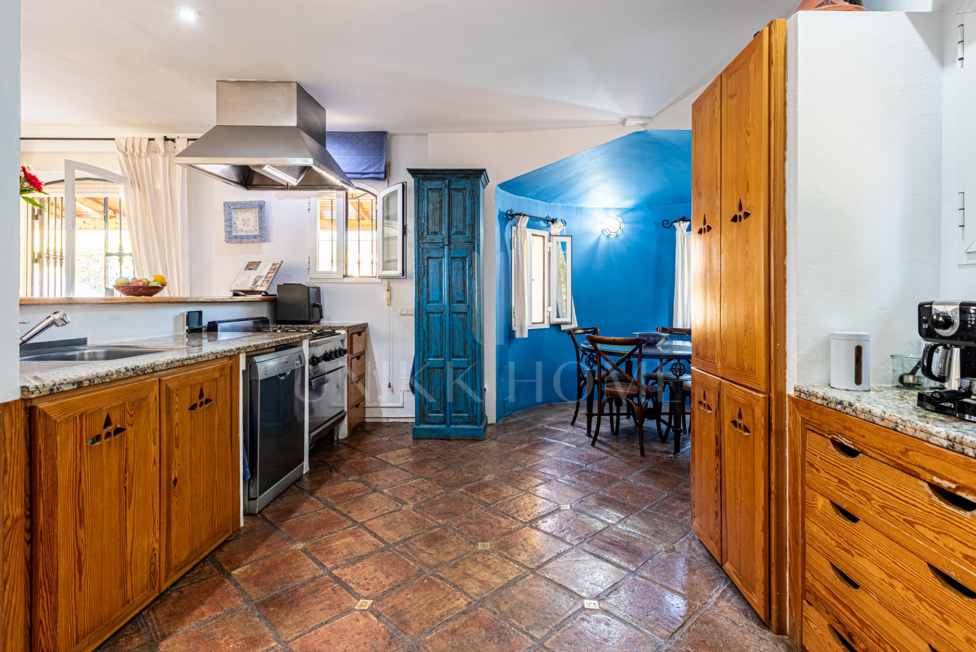 EXCLUSIVE LUXURY ESTATE WITH GUEST HOUSE, GYM, TENNIS COURT AND PANORAMIC VIEWS IN ALHAURÍN DE LA TORRE