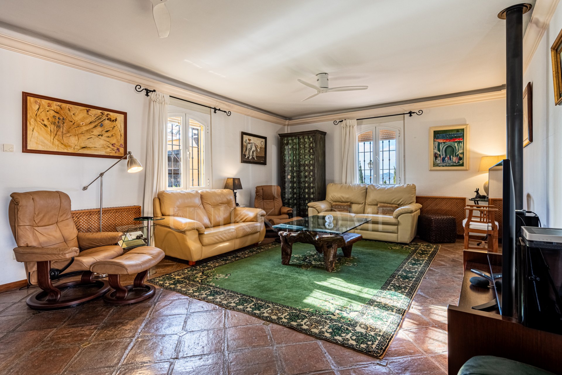 EXCLUSIVE LUXURY ESTATE WITH GUEST HOUSE, GYM, TENNIS COURT AND PANORAMIC VIEWS IN ALHAURÍN DE LA TORRE