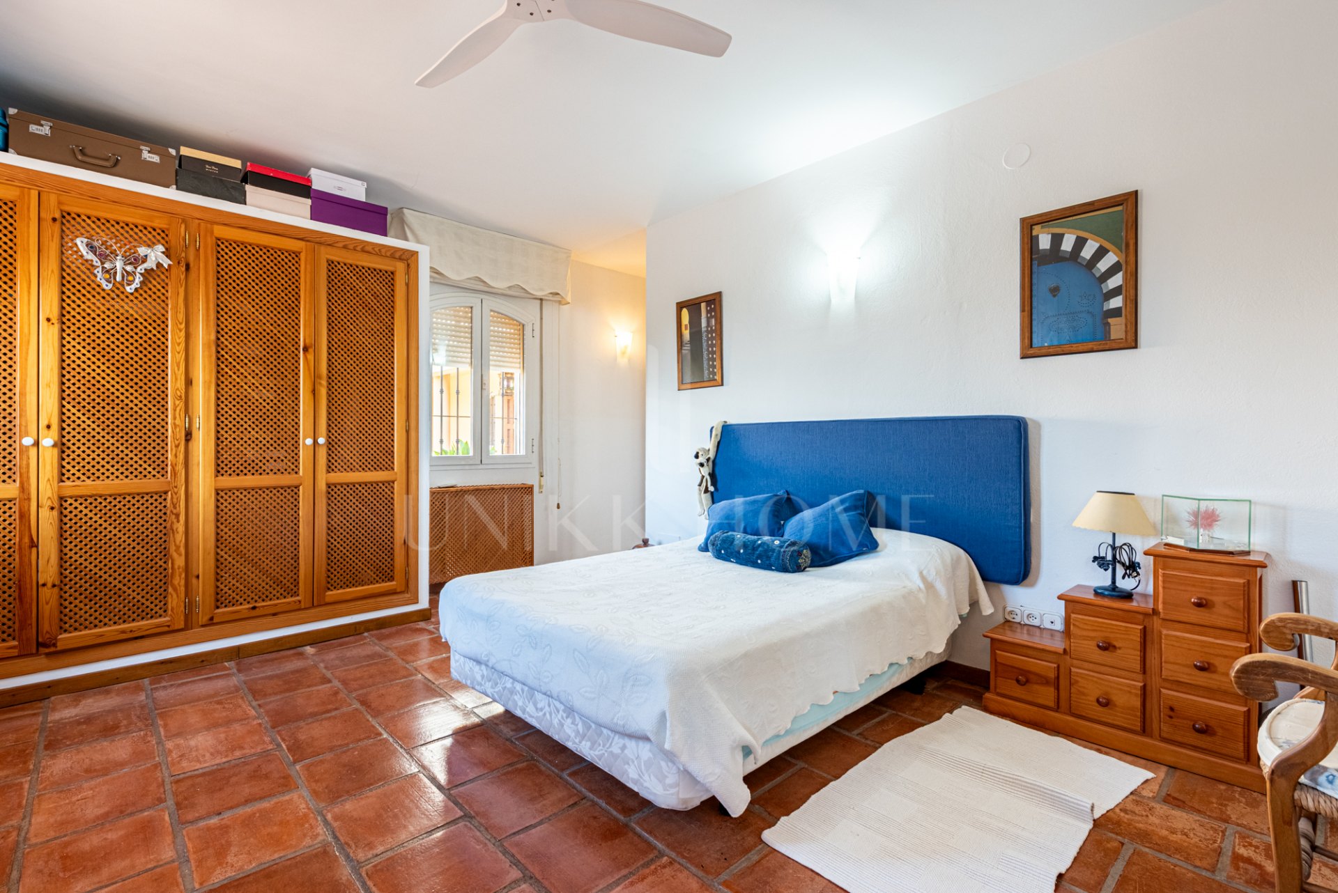 EXCLUSIVE LUXURY ESTATE WITH GUEST HOUSE, GYM, TENNIS COURT AND PANORAMIC VIEWS IN ALHAURÍN DE LA TORRE