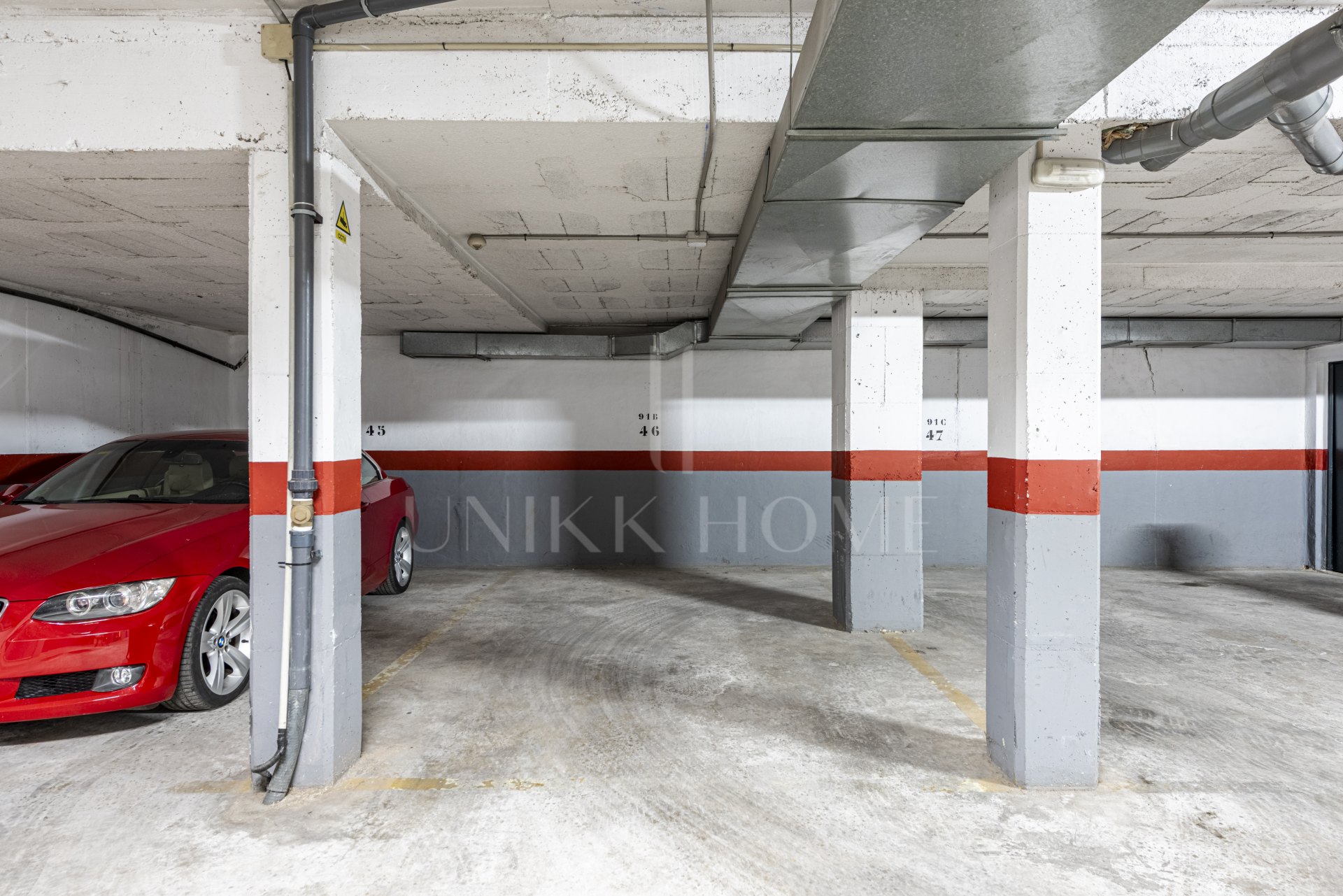 APARTAMENTO DE 2 DORMITORIOS EN LORCRIMAR 3, NUEVA ANDALUCÍA – A POCA DISTANCIA A PIE DE PUERTO BANÚS