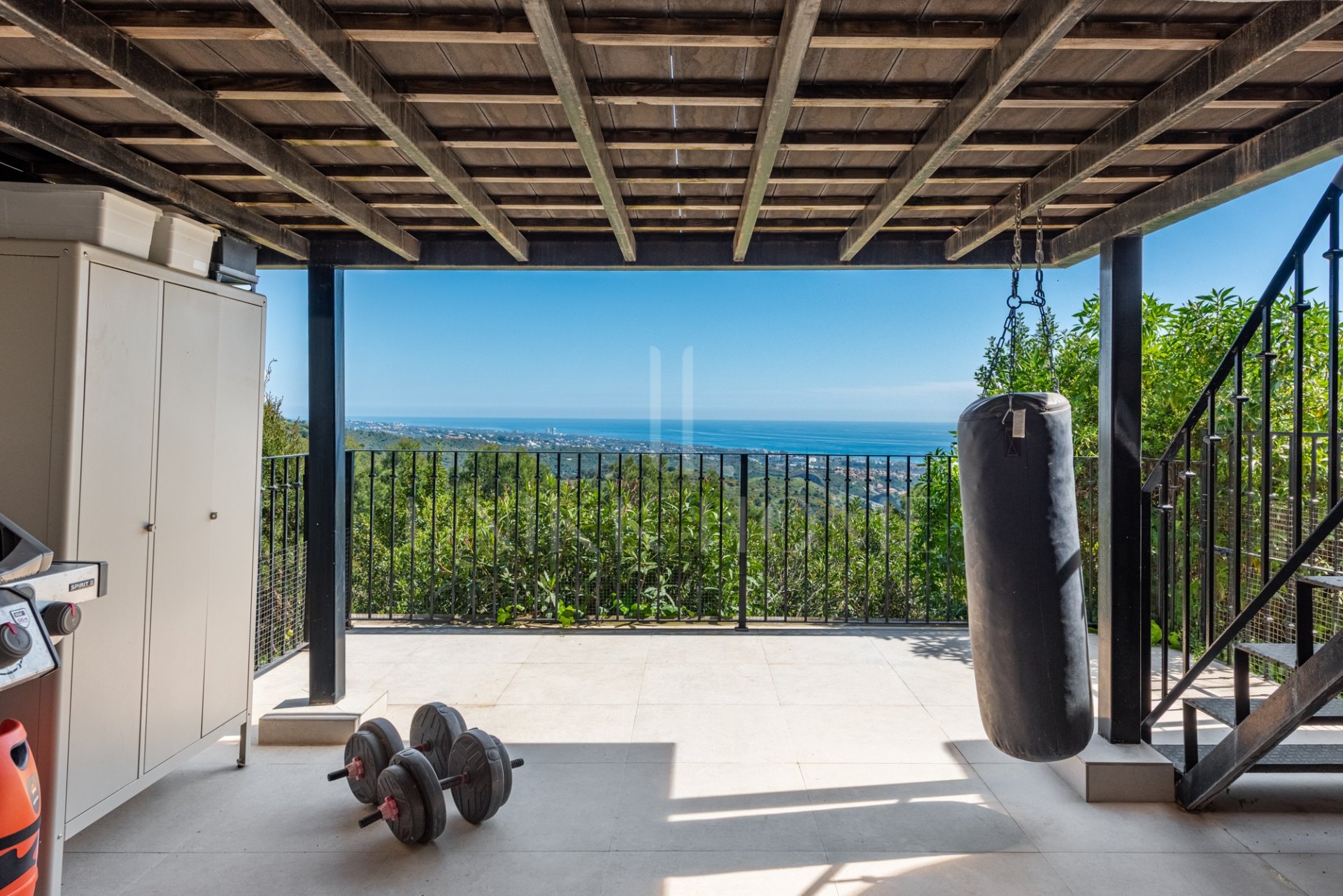 Charming Townhouse in Altos de Los Monteros