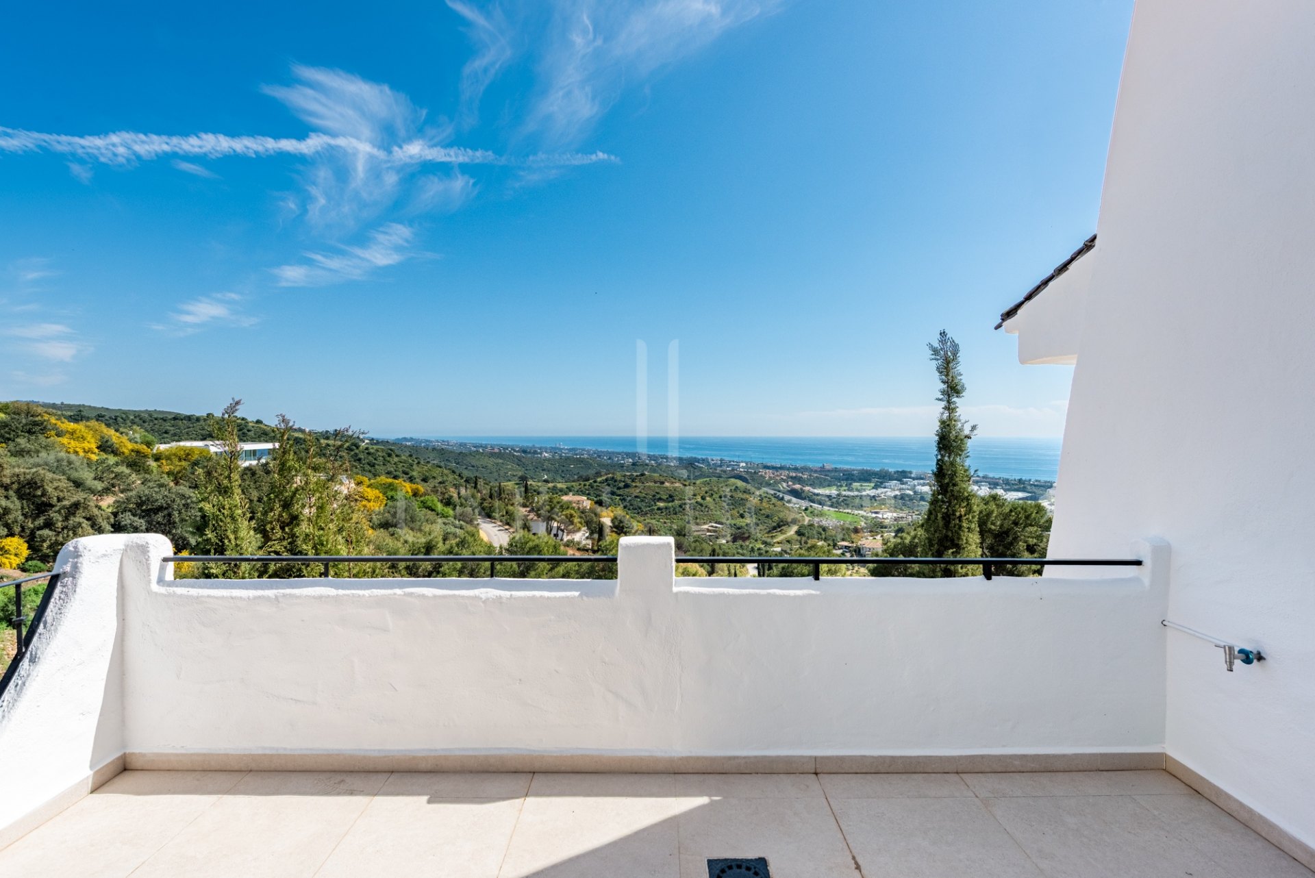 Charming Townhouse in Altos de Los Monteros