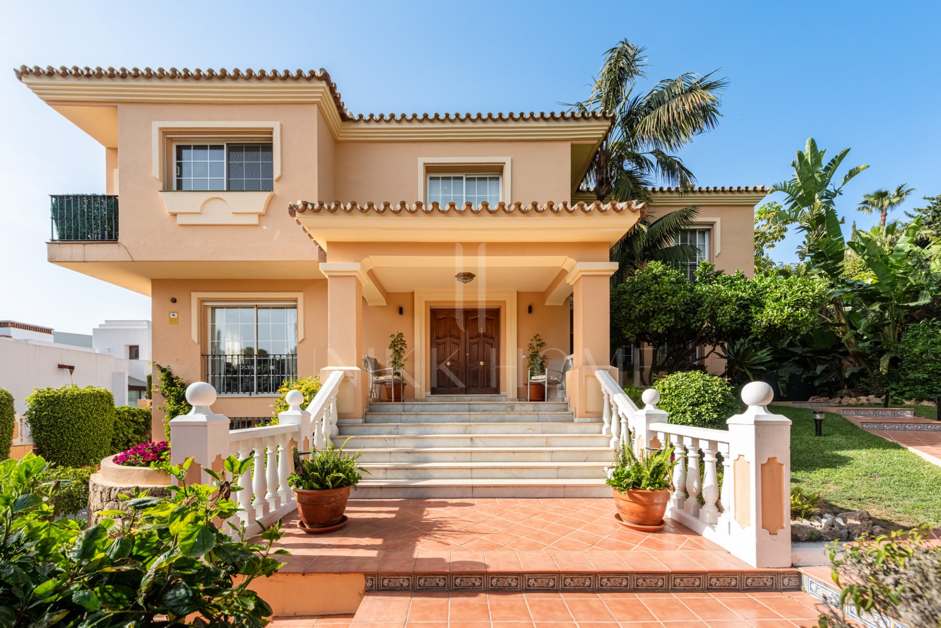 Encantadora Villa de 5 Dormitorios en Atalaya Río Verde, Marbella