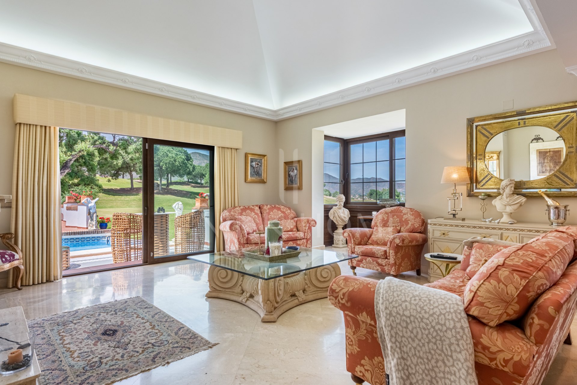 Villa de 4 dormitorios en primera línea de golf en La Cala Golf Resort