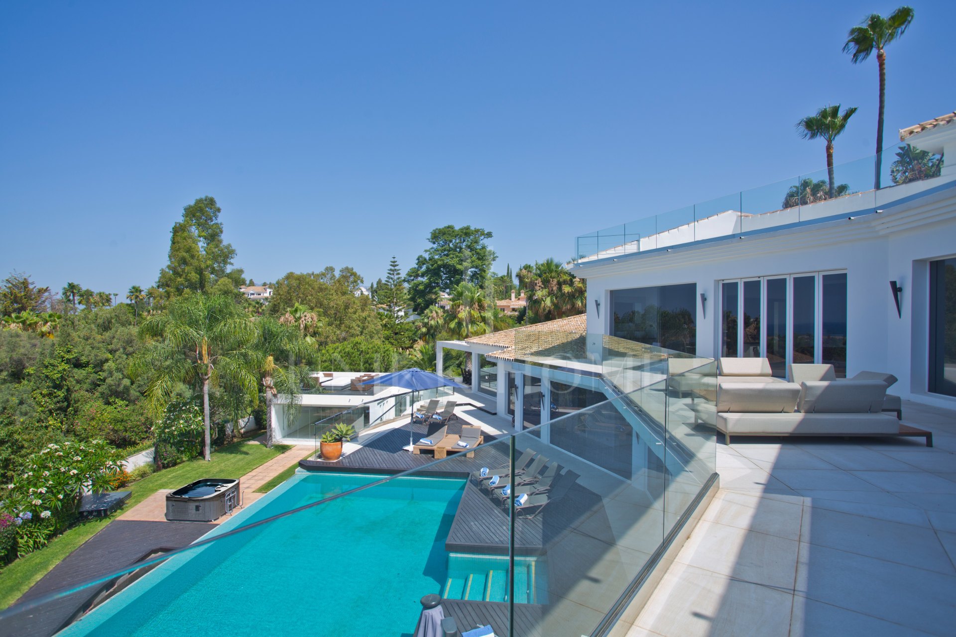 Villa de alquiler con opción a compra en Hacienda Las Chapas, Marbella Este