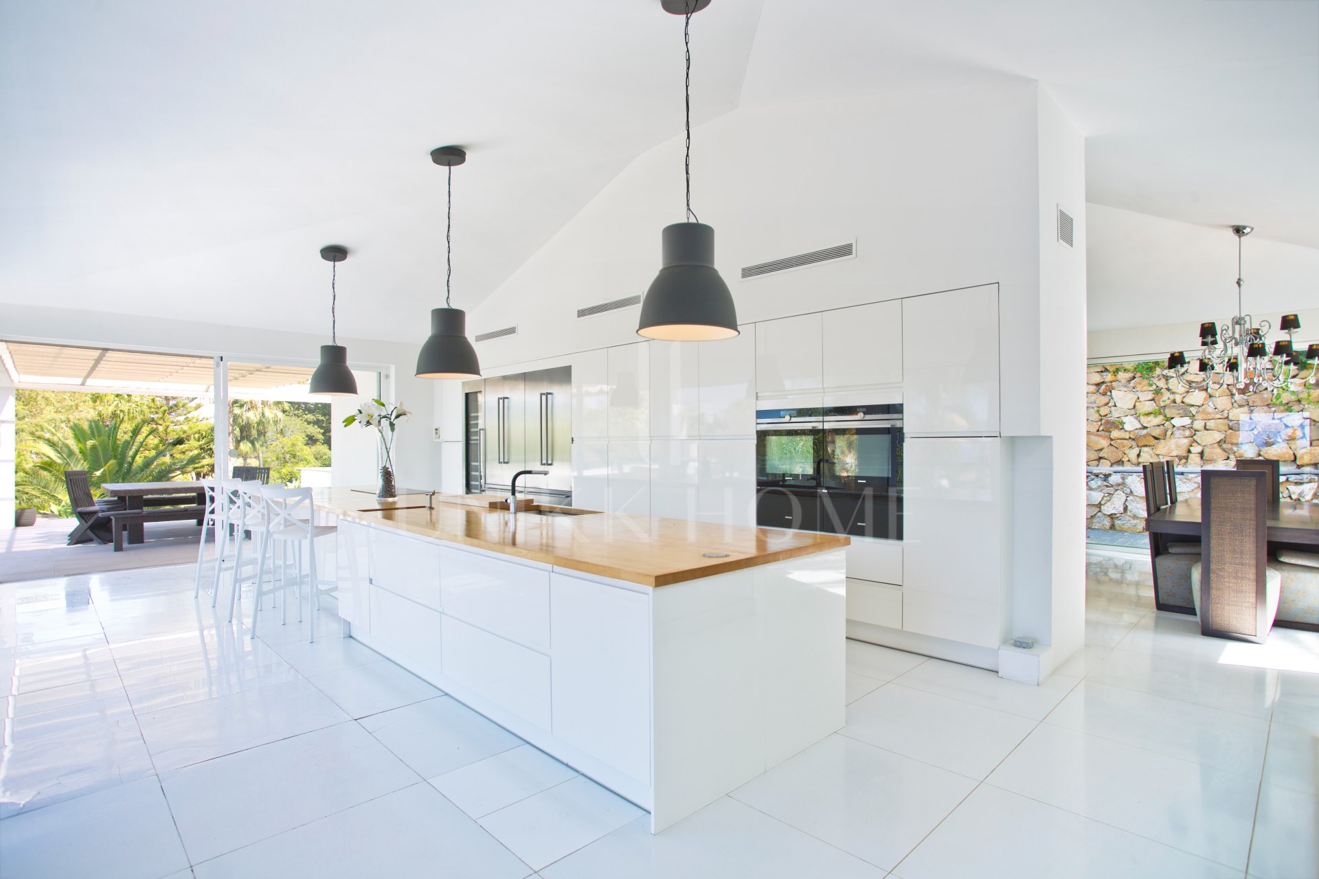 Villa de alquiler con opción a compra en Hacienda Las Chapas, Marbella Este