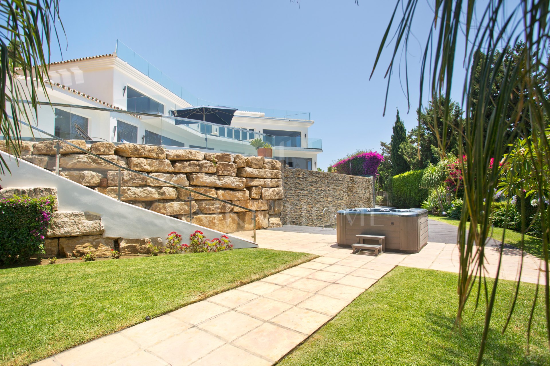 Villa de alquiler con opción a compra en Hacienda Las Chapas, Marbella Este