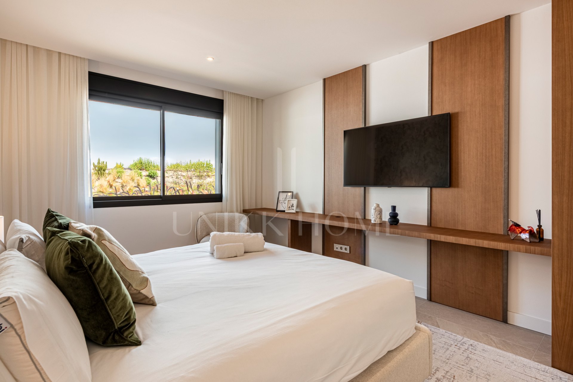 Brand-New 2-Bedroom Penthouse with Private Rooftop Pool in Soul Marbella