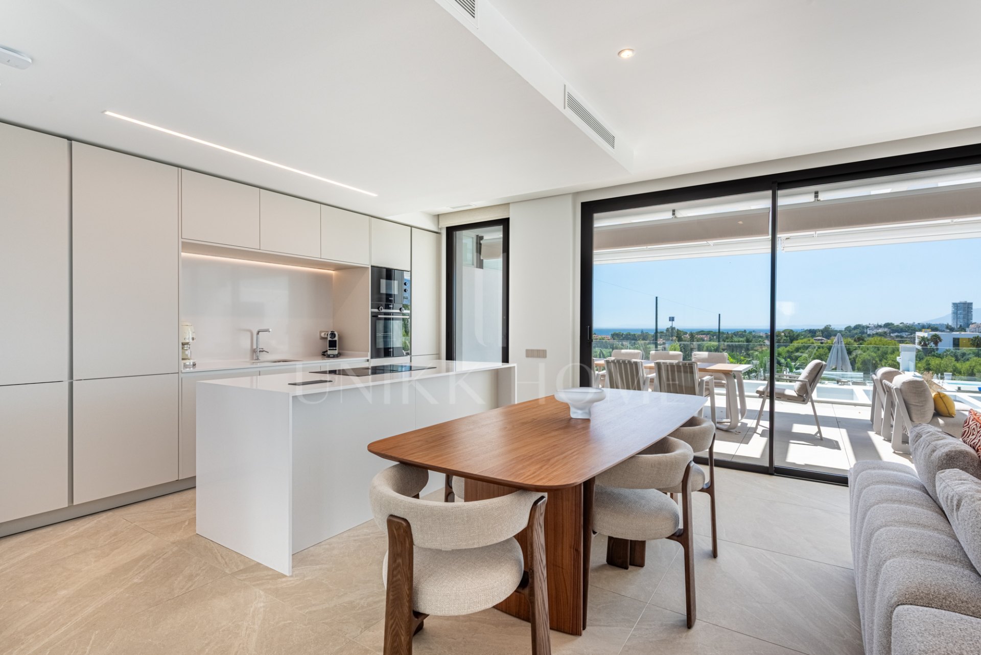 Brand-New 2-Bedroom Penthouse with Private Rooftop Pool in Soul Marbella