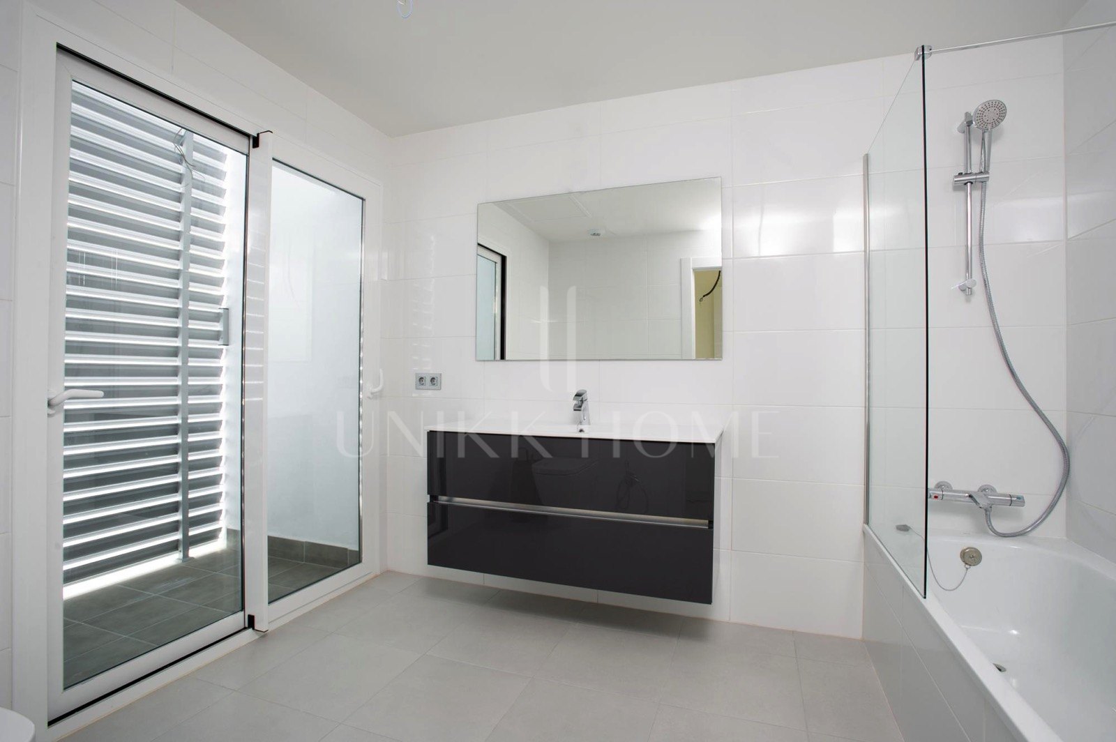 Exclusivo Apartamento con Piscina Infinita de Cloración Salina, Gimnasio y Lobby Gastronómico en Jardines de Guadaiza