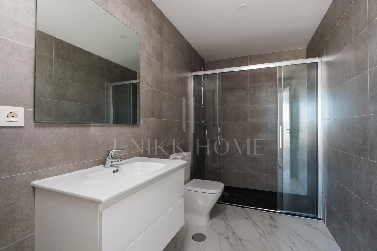 Exclusivo Apartamento con Piscina Infinita de Cloración Salina, Gimnasio y Lobby Gastronómico en Jardines de Guadaiza