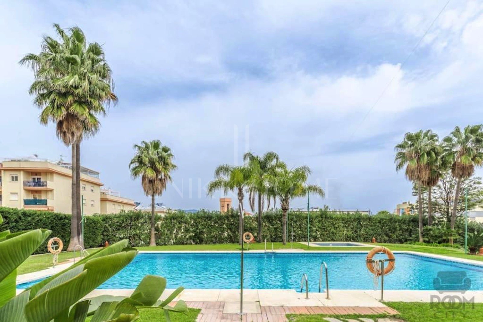 Impresionante apartamento recién reformado en la exclusiva urbanización Balcones del Mar