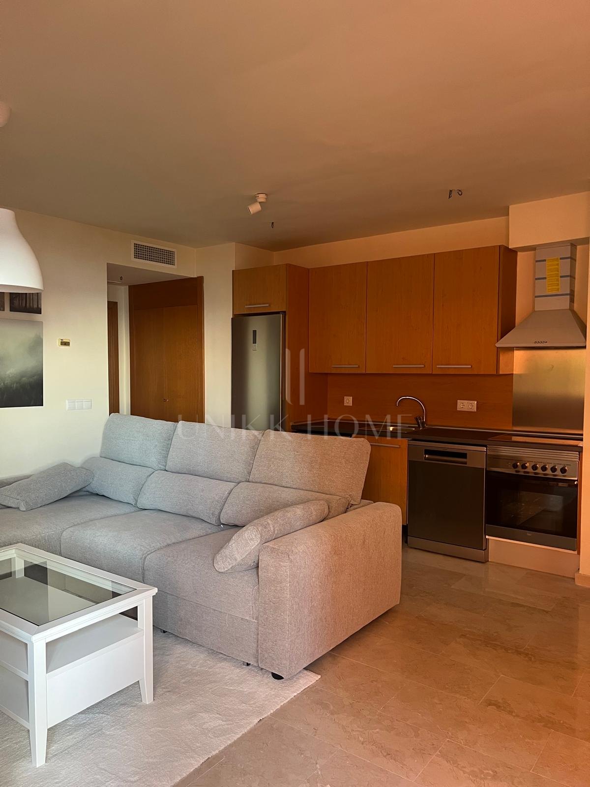 Impresionante apartamento recién reformado en la exclusiva urbanización Balcones del Mar