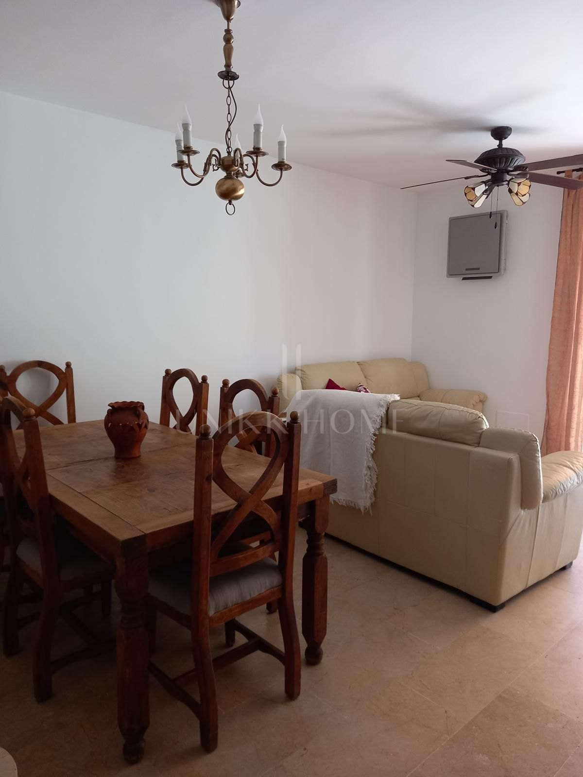 Casa adosada a tan solo 50 metros de la playa en Estepona