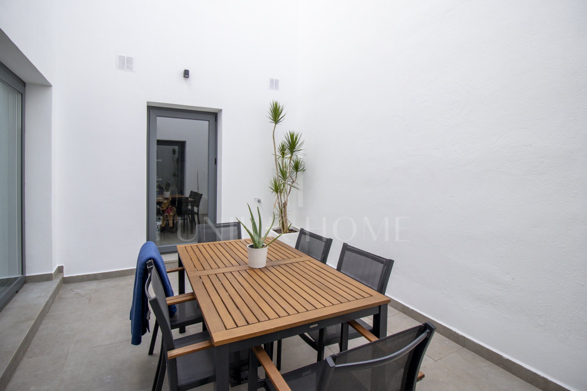 Exceptional new-build semi-detached villa in the heart of San Pedro de Alcántara